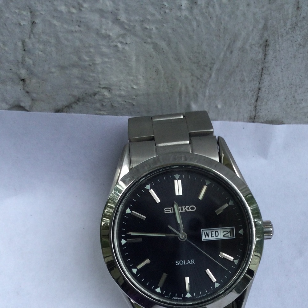 SEIKO MEN’S SOLAR WATCH